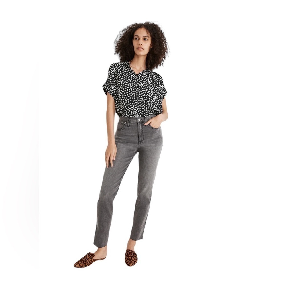 Madewell Women’s Stovepipe Gray Jeans Sz 23 Raw Hem Straight Leg